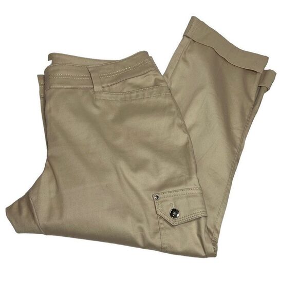 White House Black Market tan cargo capri pants size 10 - Picture 8 of 16